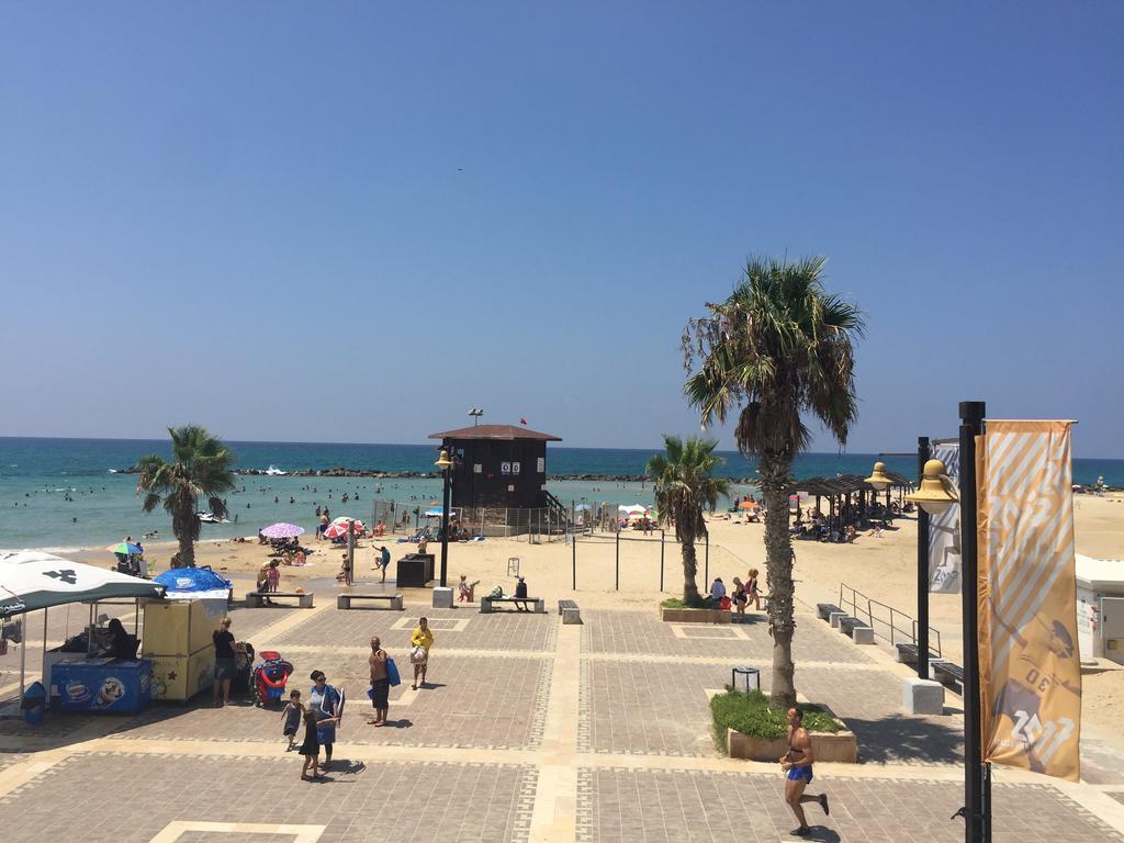 מגדל אלמוג חיפה - דירות "בלו ביץ'" על הים Eksteriør billede